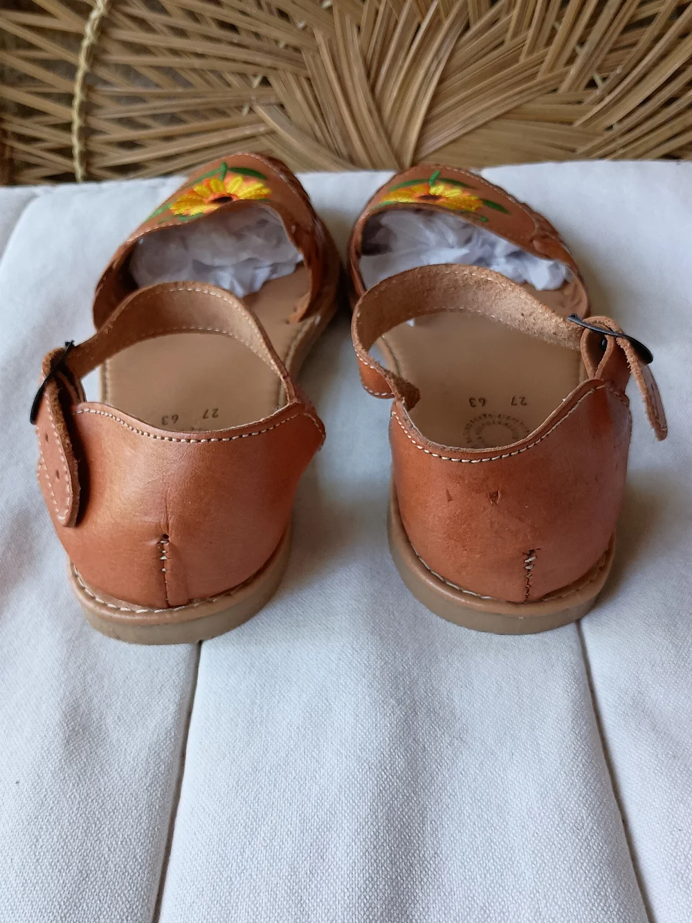 Cemoons Women's Brown Leather Sandals with Yellow Sunflower Embroidery_10 - Picture 5 of 9
